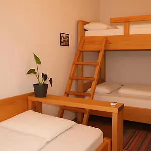 Apartamento Cozy Big With Balcony, Tirana